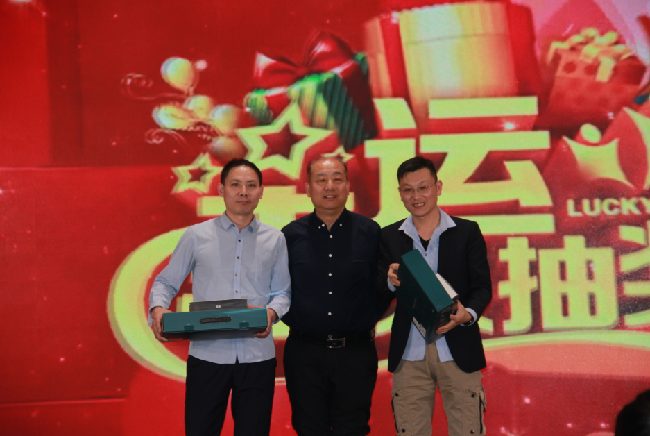 狠狠亚洲超碰狼人久久