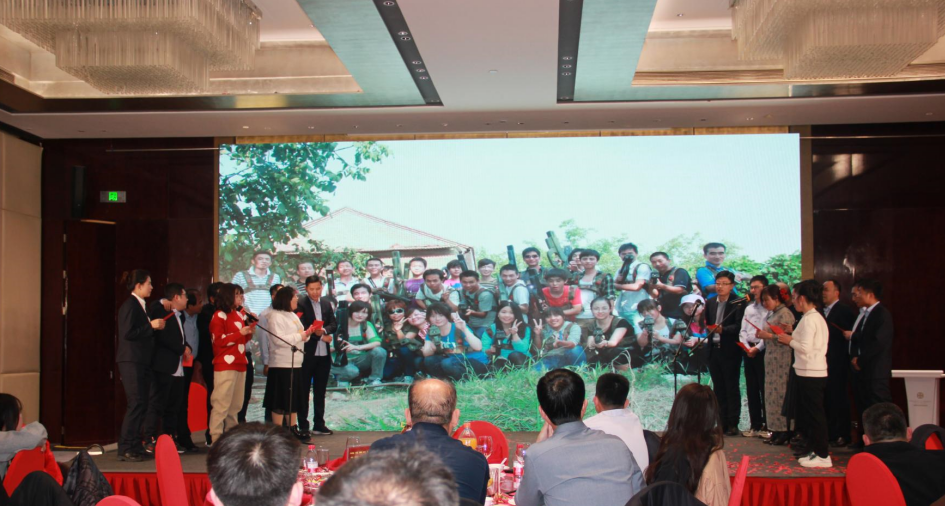 狠狠亚洲超碰狼人久久